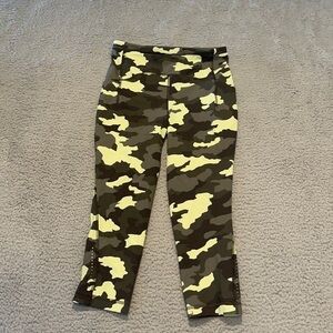 Lululemon Swift Speed High-Rise Crop 
Heritage 365 Camo Crispin Green size 6